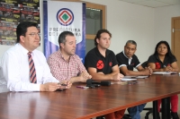 Representantes del “Club Deportivo Especializado Formativo Ibarra 4x4 Extremo” y de la Prefectura de Imbabura en la rueda de prensa en la que se informó sobre la competencia.