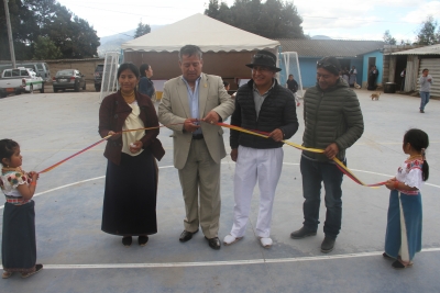 Autoridades de la localidad inauguraron las canchas de uso múltiple