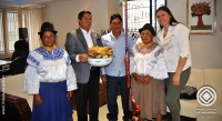 Una delegación de la comunidad de Paniquindra, perteneciente a la parroquia La Esperanza de Ibarra, llegó al despacho del prefecto Pablo Jurado para invitarle a la fiesta del Inty Raymi. Allí la autoridad comunicó la decisión de fortalecer esta celebración.
