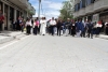 Pablo Jurado, Prefecto de Imbabura acompañado de autoridades del cantón Otavalo en el desfile por el adoquinado de 6 km de la vía Ilumán - Agato - La Compañía.