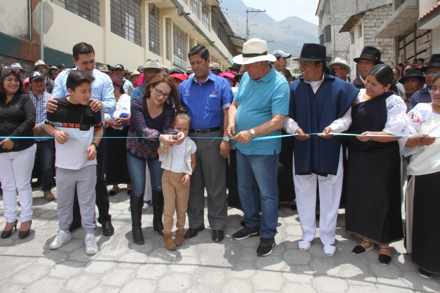 Acto emotivo en el que se inauguró la obra vial.