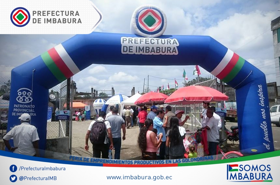 En la feria también se presentaron artistas imbabureños, quienes compartieron la cultura que tiene esta provincia.
