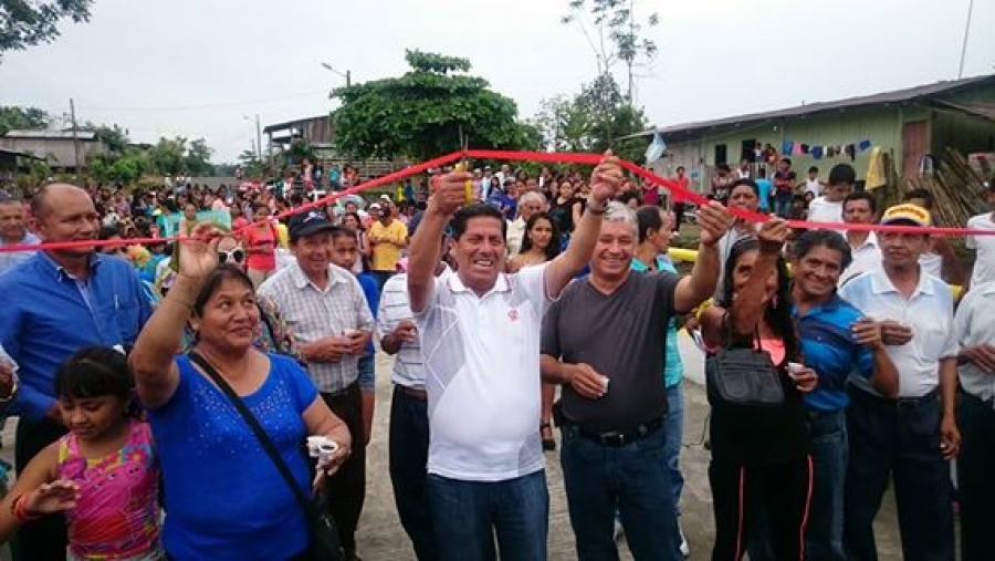 Acto de inauguración del puente en la Cooperativa de Vivienda 8 de Julio de las Golondrinas. 