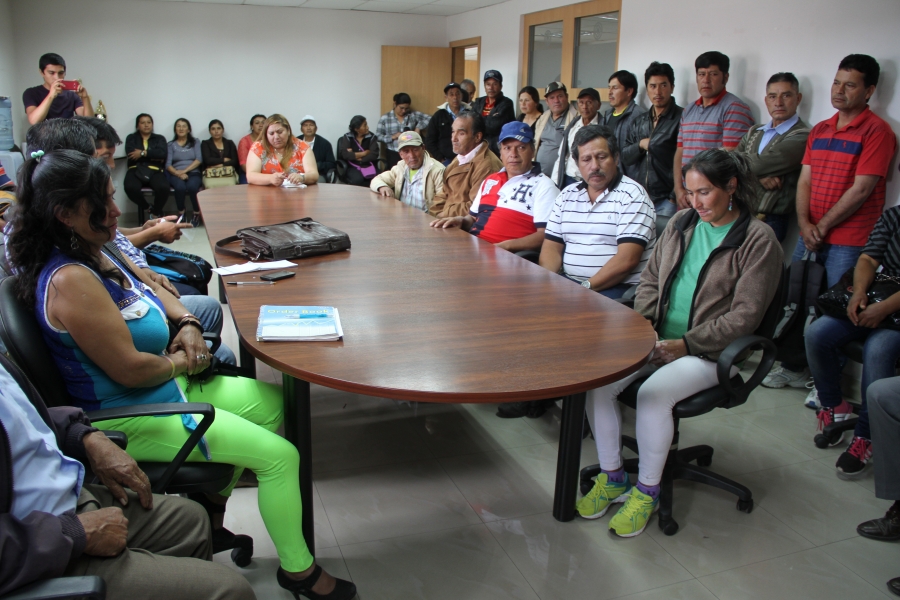  Pobladores de San Francisco de Sigsipamba en la Prefectura de Imbabura. 