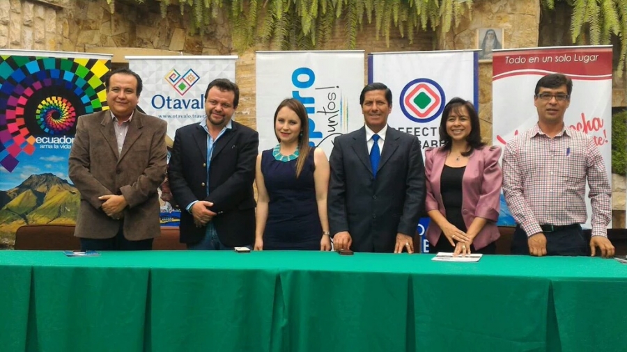 Caravana de promoción turística presente en La Universidad Tecnológica Equinoccial de Quito. 