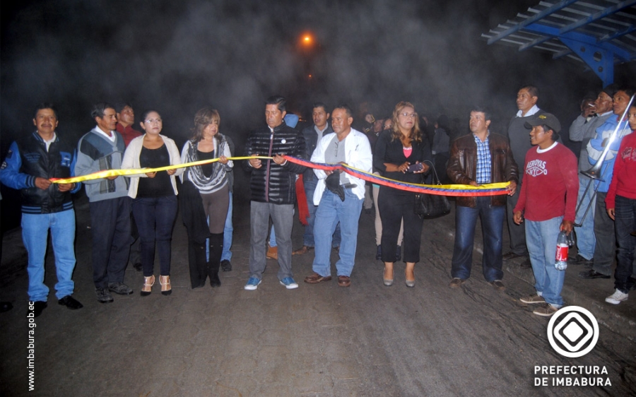 Inauguración de la obra de adoquinado en Ajumbuela. 