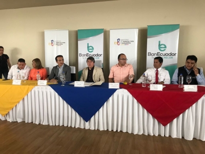 Autoridades de la Mancomunidad del Norte del Ecuador, MAG y BanEcuador en el acto realizado en Sucumbíos.