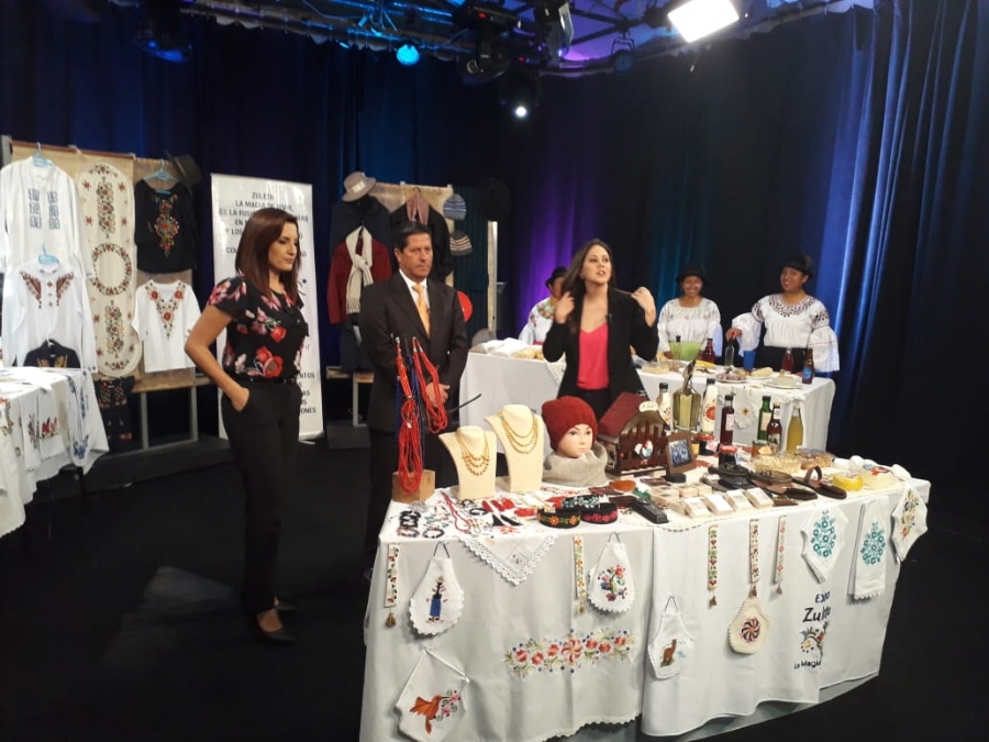 En el canal Ecuavisa de la capital de la República, el prefecto Pablo Jurado y los artesanos de Zuleta promocionaron Imbabura.