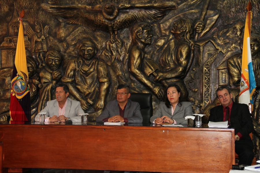 Reunión de autoridades y personal técnico para definir estrategias para el cuidado del páramo de Piñán.