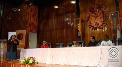 Autoridades y representantes de organizaciones sociales fueron parte de este acto.