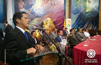 El prefecto de Imbabura, Pablo Jurado, saludó emotivamente a la provincia del Carchi en sus 135 años de provincialización.