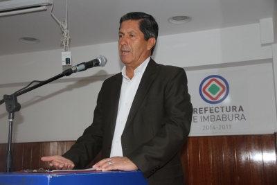 El prefecto Pablo Jurado invita a emprender iniciativas para hacer ver al mundo que Imbabura es un destino turístico en donde se respira tranquilidad y paz.