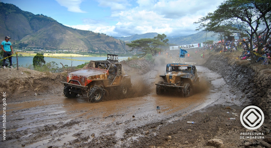 Destacados pilotos de 6 escuderías disputaron la Copa &quot;Prefectura de Imbabura&quot;, en la Quinta Válida del 4 X 4, en Yahuarcocha.