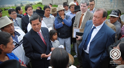 Previamente, las autoridades de la Prefectura y Municipalidad de Otavalo se reunieron con los pobladores de Quinchuquí para definir la ejecución del mejoramiento vial.
