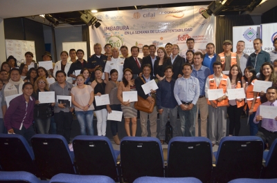 Asistentes al “V Foro de Cambio Climático y Riesgos” en la Prefectura de Imbabura. 