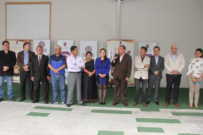 Emotivo encuentro entre autoridades de la Prefectura y Municipio de Otavalo durante la invitación a vivir de cerca la festividad del Yamor en su edición 65 en Otavalo.