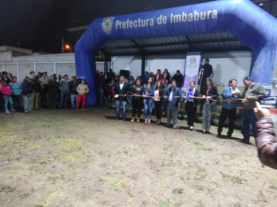 En Chiriyacu, los pobladores se reunieron para ser parte de la inauguración de la obra de iluminación.