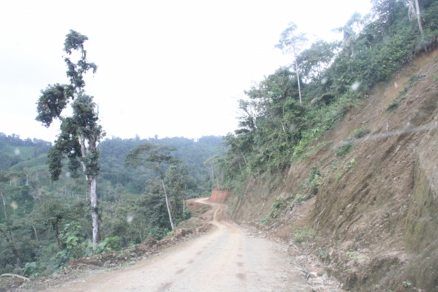 Camino construido por la Prefectura de Imbabura en las comunidades La Esperanza de Río Verde – Santa Cecilia de la parroquia Lita.