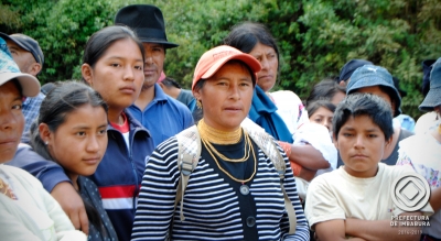 Las comunidades, en reunión general, mostraron su alegría por el ofrecimiento de la Prefectura de mejorar la vialidad.
