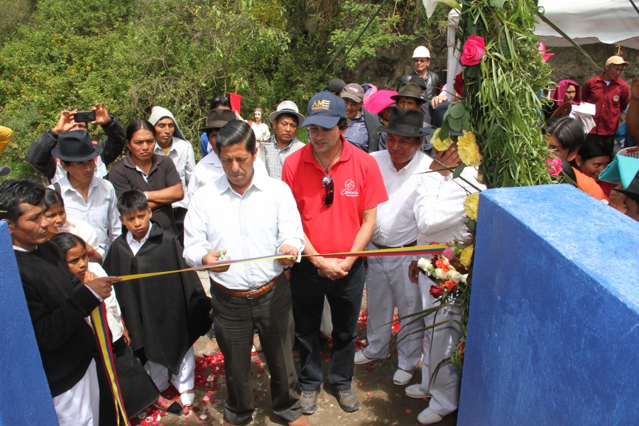 Inauguración de la infraestructura de riego en la comunidad Perafán de Cotacachi.
