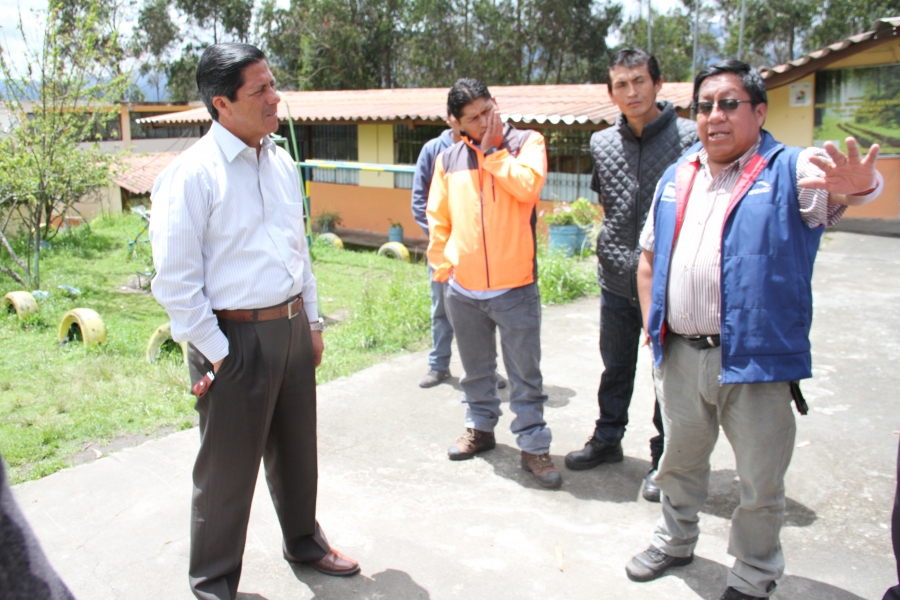 Visita del prefecto Pablo Jurado a la comunidad San Clemente de Ibarra.