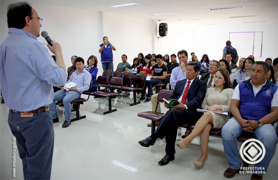 Durante la conferencia, se dio a conocer las experiencias que se viven en Uruguay luego de la creación del Geoparque. Además se explicó los beneficios que tendría Imbabura si es elegida por la UNESCO para ser parte del proyecto.