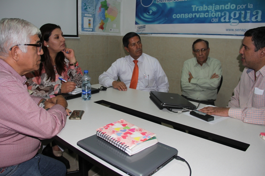 Reunión entre las autoridades de la Prefectura de Imbabura, Demarcación Hidrográfica Mira – Secretaria Nacional del Agua y Subsecretaría de Riego y Drenaje.