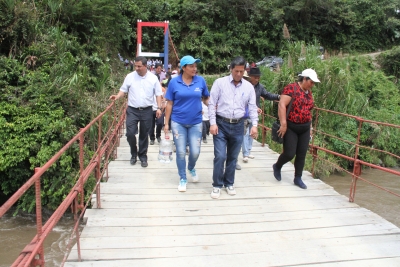 Los trabajos de mantenimiento garantizan seguridad para quienes transitan por este puente.