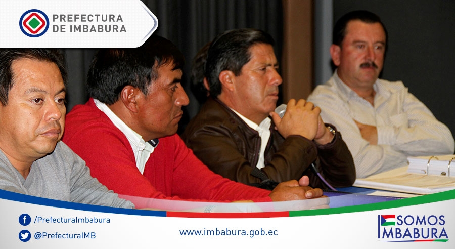 Reunión con los agricultores de Mariano Acosta en la Prefectura para definir acciones en procura de hacer realidad proyecto de riego.