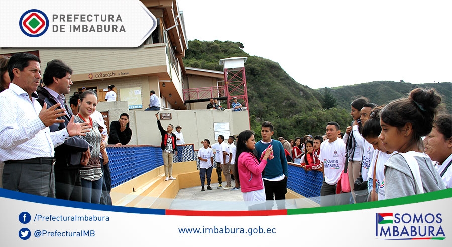 En Cuicocha, las autoridades de Imbabura dan la bienvenida a los 98 jóvenes de Las Golondrinas.