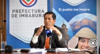  El prefecto de Imbabura, Pablo Jurado, durante la rueda de prensa ofrecida a los medios de comunicación de la provincia.