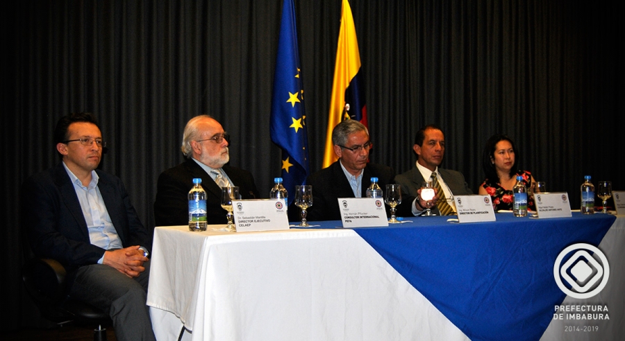 La socialización permitirá a los funcionarios y autoridades conocer la metodología PEFA.
