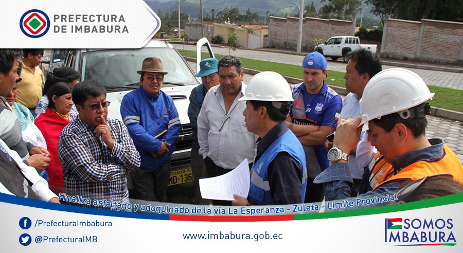 Recorrido de los delegados de las instituciones públicas, empresa contratista y moradores del sector por la vía asfaltado y adoquinada.