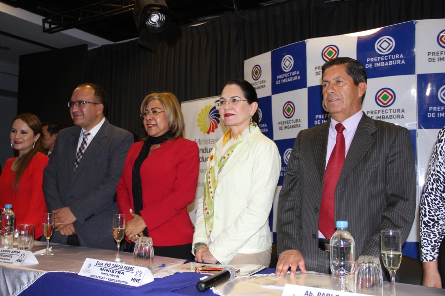 Firma del convenio de cooperación interinstitucional entre el Ministerio de Industrias y Productividad y la Mancomunidad del Norte del Ecuador para el fortalecimiento del sector productivo.