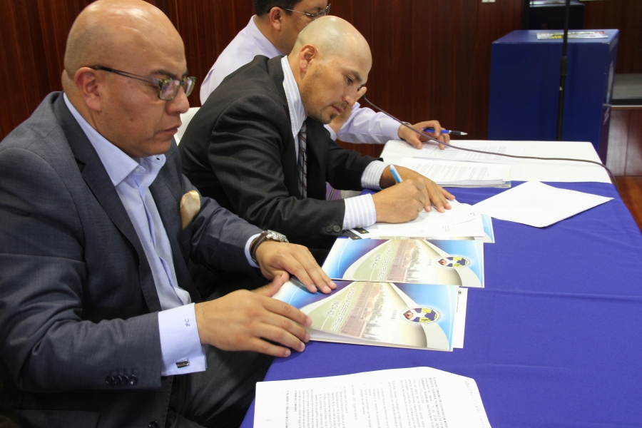 Firma del convenio en beneficio de la actividad deportiva y de formación integral.