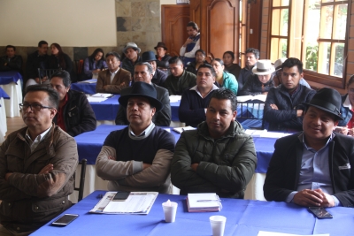 Reunión de autoridades de la Prefectura y gobiernos Parroquiales a fin de desarrollar estrategias para emprender el Plan de Mantenimiento Vial.